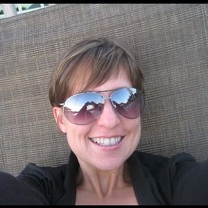 Meet your Posher, Dana